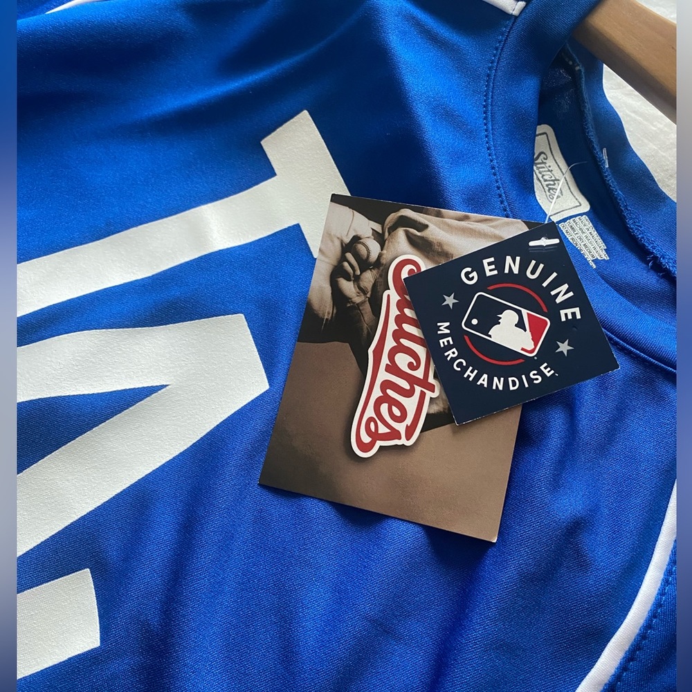 Stitches men’s small dodger shirt